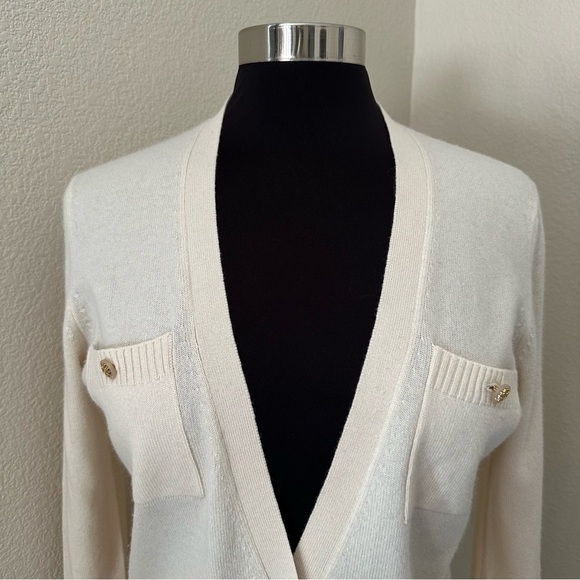 Tory Burch 100% Cashmere Women's Button Up Cream Cardigan Sweater Size M - Picture 3 of 13